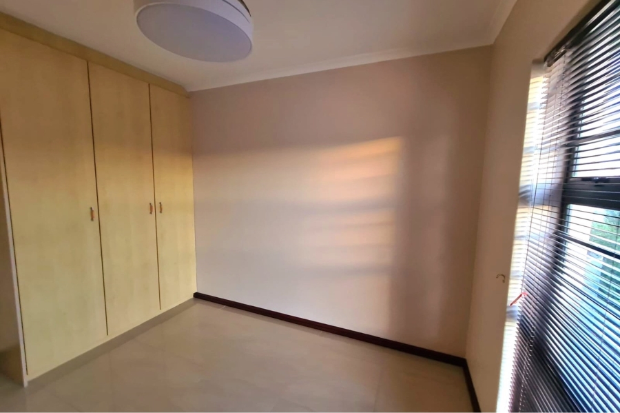 4 Bedroom Property for Sale in Tafelzicht Western Cape
